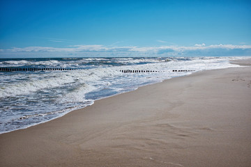 Fototapeta na wymiar beach and blue sea