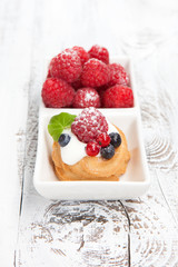 Raspberries mini cake