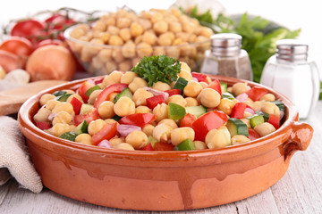 chickpea salad with ingredient