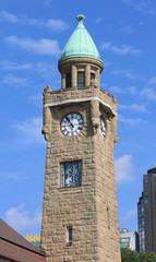 Pegelturm der St. Pauli-Landungsbrücken