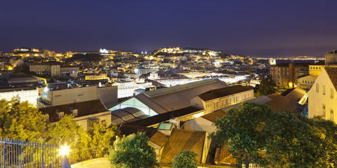 Obraz premium Panorama Lissabon bei Nacht
