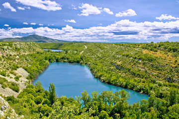 Fototapeta na wymiar Rzeki Krka Park Narodowy - Brljan jezioro