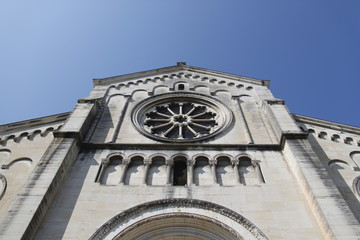 Obraz premium Rosace de l'église Saint Paul à Nîmes 