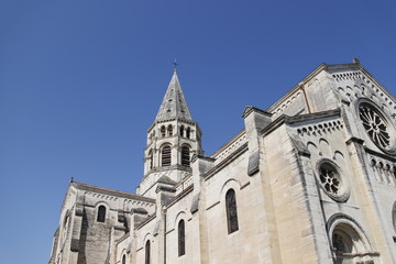 Fototapeta na wymiar Eglise Saint Paul à Nîmes