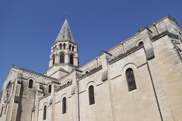 Fototapeta na wymiar Eglise Saint Paul à Nîmes