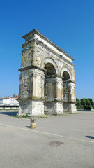 Fototapeta na wymiar Arc de Germanicus à Saintes