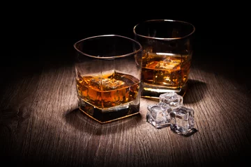 Fotobehang whisky in glas © Alexandr Steblovskiy