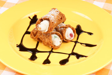 Mini sicilian cannoli