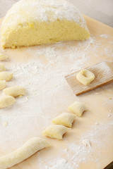 Preparazione gnocchi
