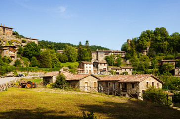 Fototapeta na wymiar view of catalan village