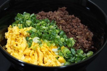 そぼろ丼