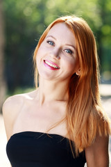 Naklejka premium woman outdoors