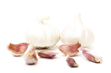 garlic and garlic cloves