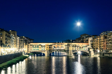 Ponte Vecchio, vista notturna