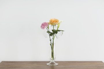 花瓶に挿している花