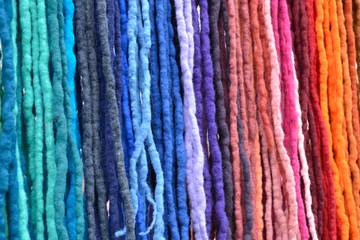 bunte Filzfaeden