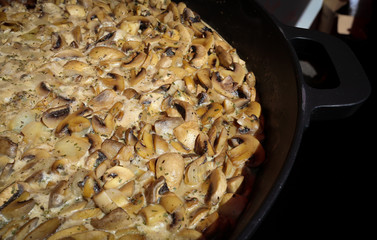 Fresh mushrooms in a creamy garlic sauce