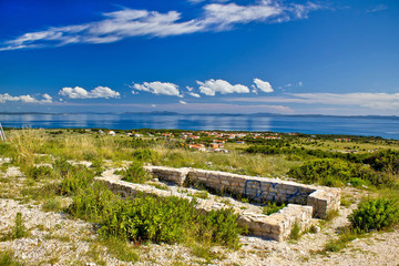 Fototapeta premium Island of Vir church ruins