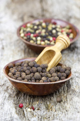 allspice in a bowl
