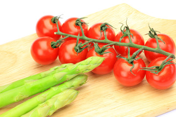 mini-tomato and asparagus