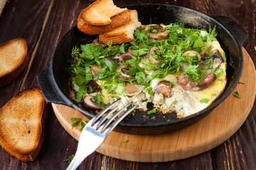 scrambled eggs with herbs and croutons