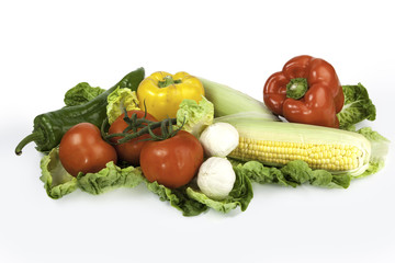 verduras variadas sobre fondo blanco