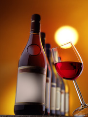 bottiglie di vino al tramonto