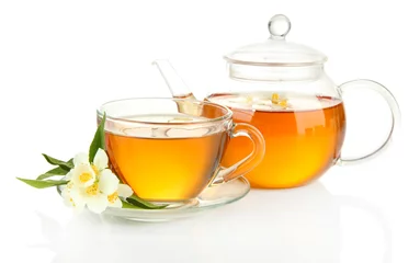 Crédence de cuisine en verre imprimé Theé Tasse de thé au jasmin, isolé sur blanc