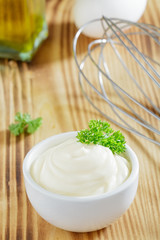 Mayonnaise und Zutaten