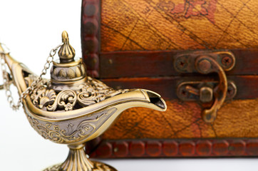 chest and aladin lamp