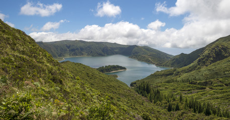 Fototapeta na wymiar Lake in a volcanic crater in the Azores