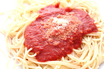 Nudeln mit Tomatensoße