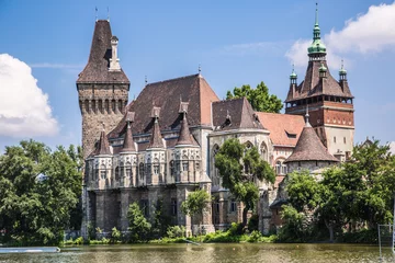 Wandaufkleber Das Schloss Vajdahunyad, Budapests wichtigster Stadtpark © Sergii Figurnyi