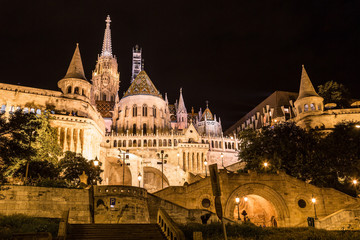Fototapeta na wymiar Bastion Rybacki nocy, Budapeszt, Węgry