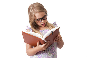 niña leyendo