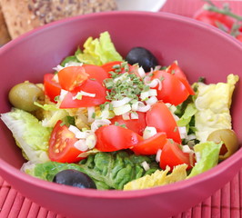Salat mit Oliven