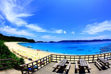Fototapeta na wymiar 沖縄の海水浴場