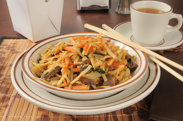 Beef lo mein