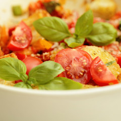 fresh salad with tomatoes
