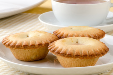 pie with berries