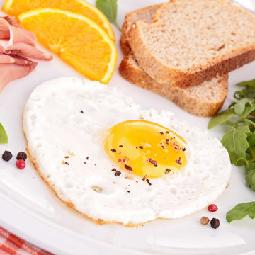 egg heart, breakfast