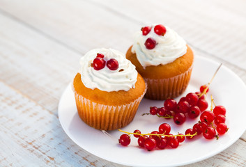 Cakes with cream
