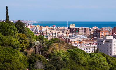 Fototapeta na wymiar widok na typowe śródziemnomorskie miasto