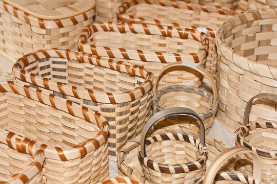 Cestas de artesan&iacute;a de mimbre