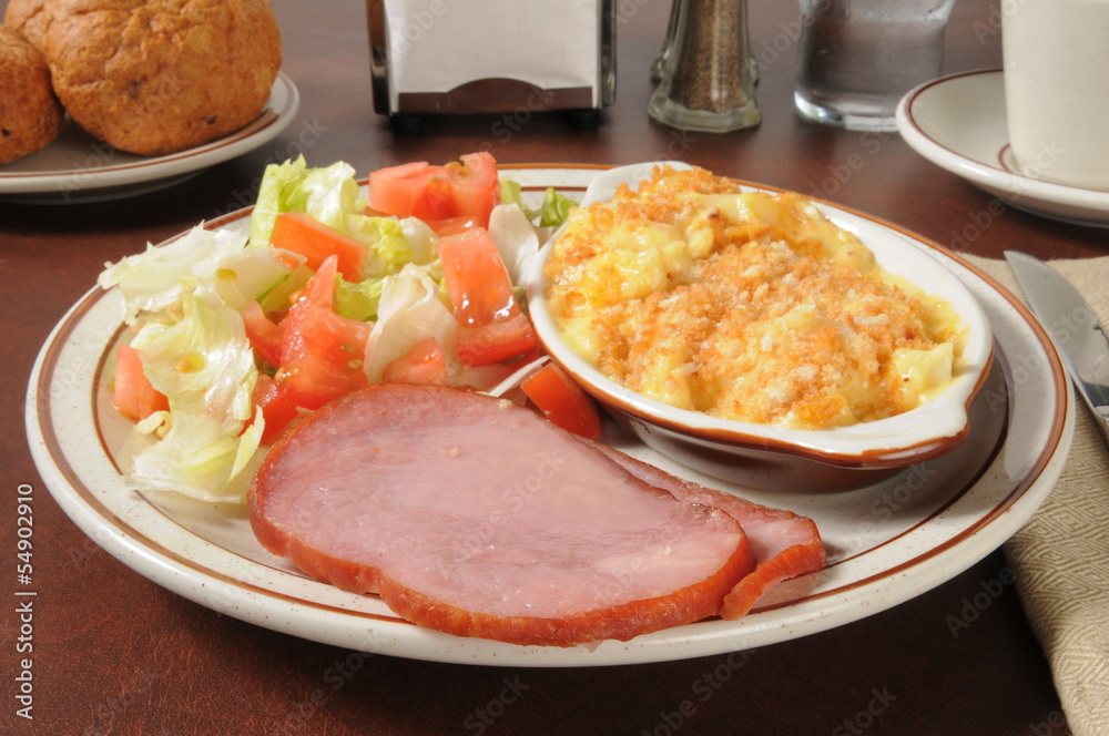 Sticker ham dinner with potato casserole