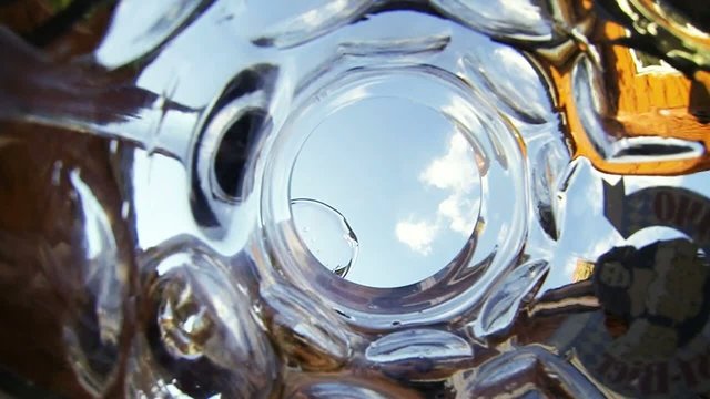 Wasser einschenken