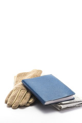 手帳とグローブ