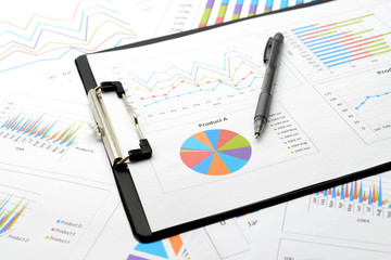 ビジネスイメージ―資料とボールペン