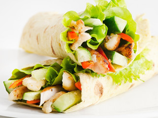 tortilla wraps with chicken