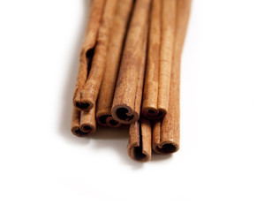 battons de cannelle aromates